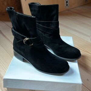 Garnet Hill size 8 black suede boots